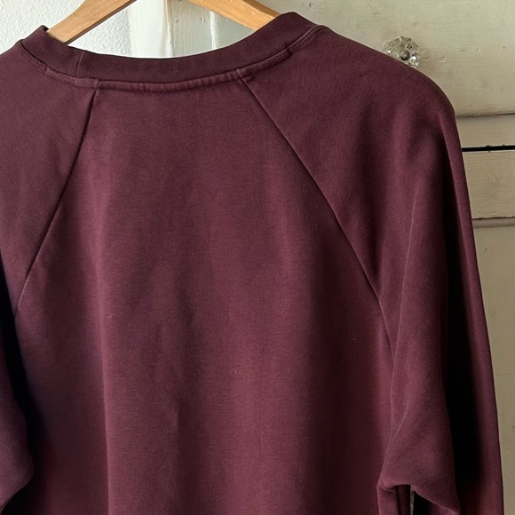 🔥Nike | Women's Burgundy ‘Versa’ Embossed Logo Cropped Sweatshirt, side slits, M - Picture 4 of 15